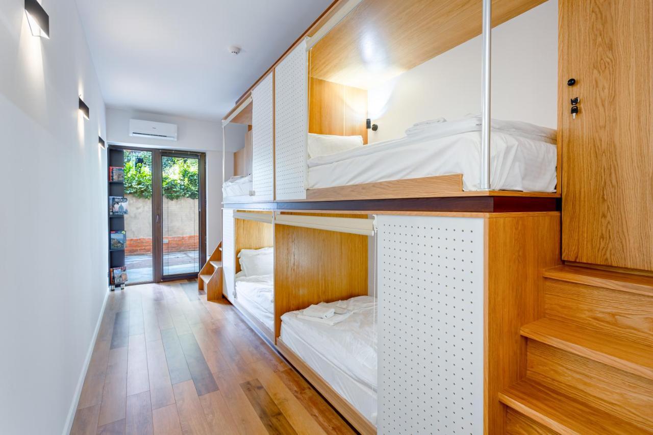 The Tbilisi Pod Hostel Luaran gambar